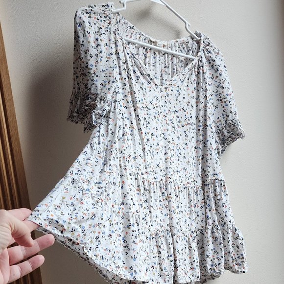 NWOT beachlunchlounge Floral V-Neck Ruffled Blouse Size XS - Picture 9 of 14